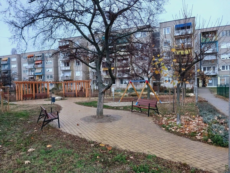 Kristály tér a Széchenyivárosban – 2021. november / Fotó: kecsup.hu
