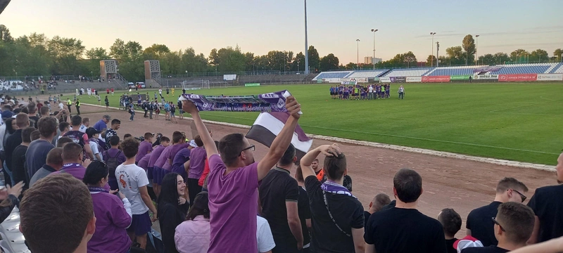 A KTE NB I.-es szereplésének most a legnagyobb akadálya, hogy a Széktói Stadion az MLSZ szabályai szerint nem alkalmas NB I.-es mérkőzések rendezésére.