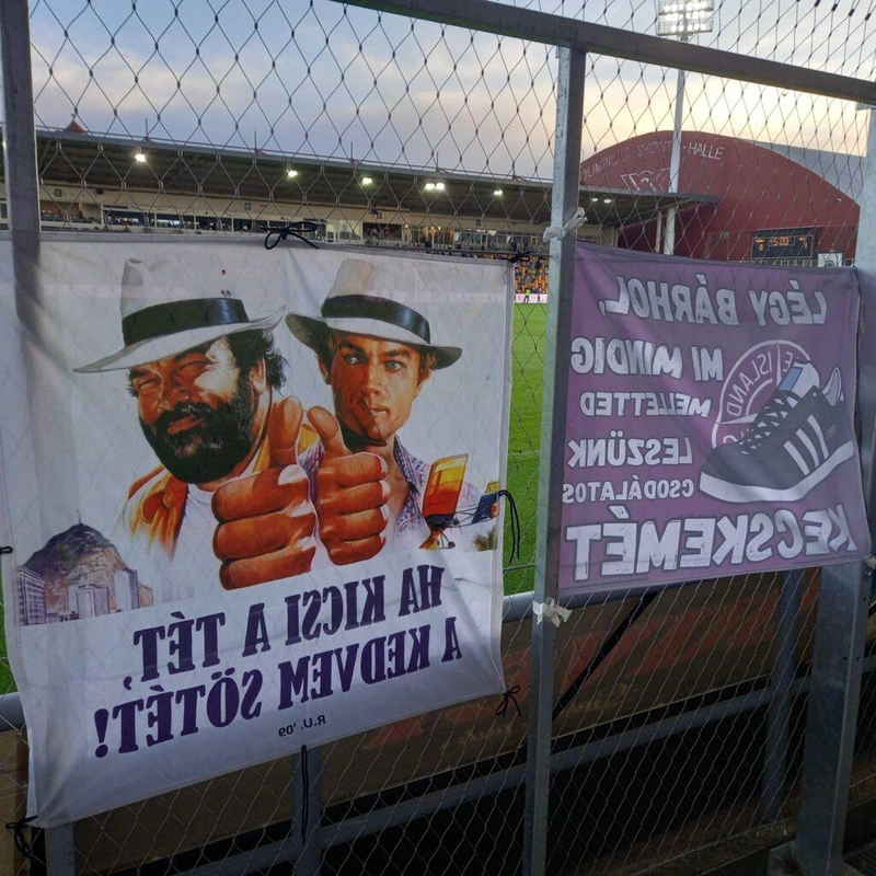 Nem kicsi a tét, és szerencsére nem is sötét a kecskeméti szurkolók kedve / Fotó: Falusi Norbert