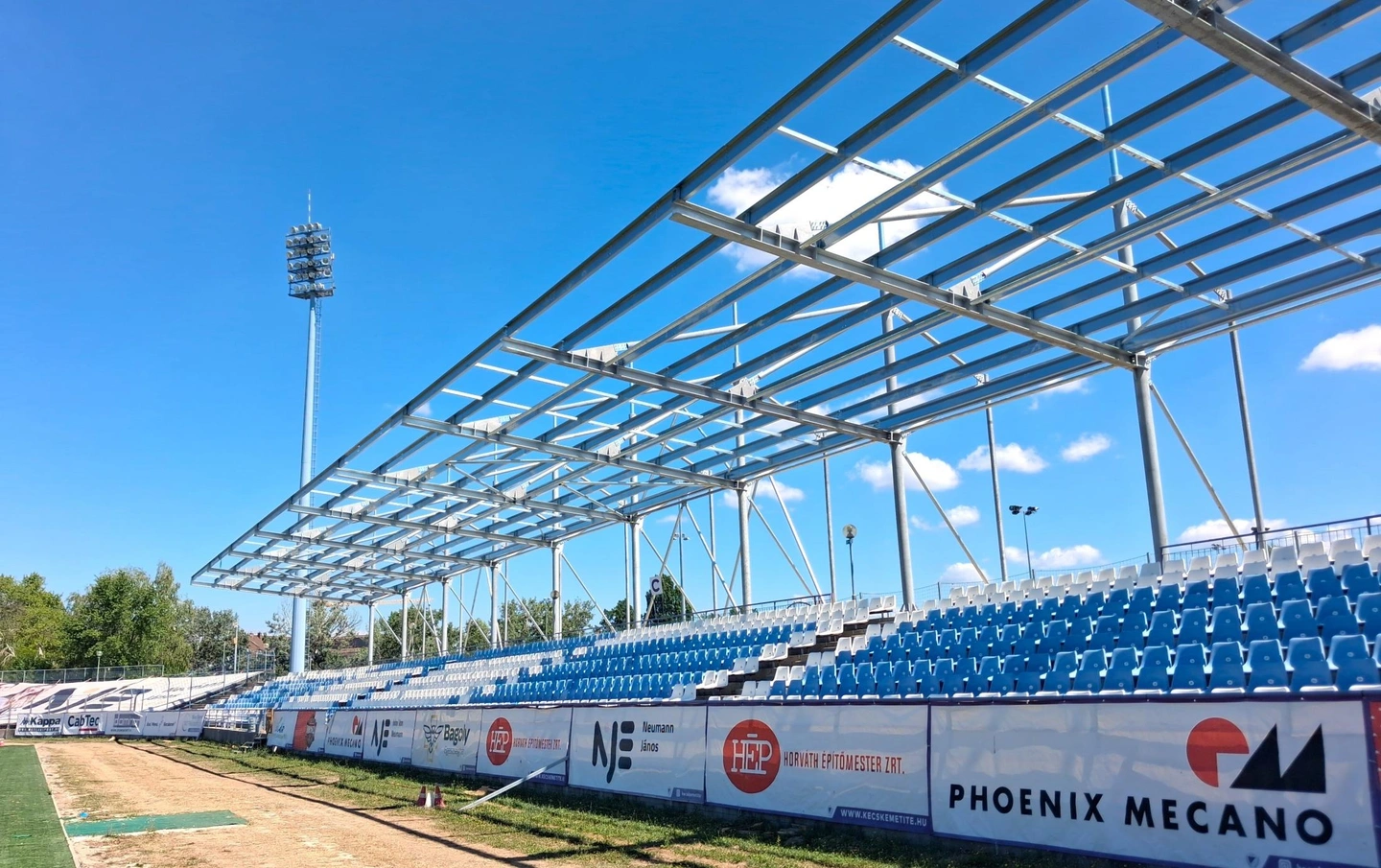 Széktói Stadion lelátófedés (109)