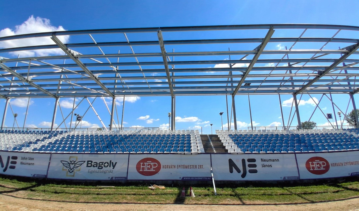 Széktói Stadion lelátófedés (121)