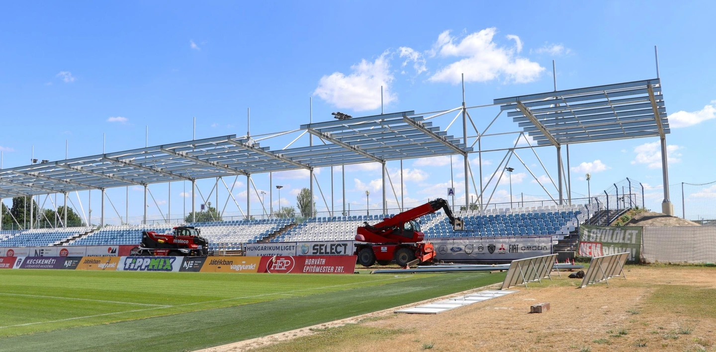 Széktói Stadion lelátófedés (200)