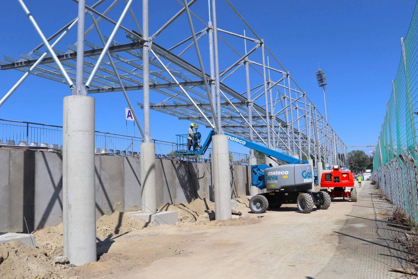 Széktói Stadion lelátófedés (37)