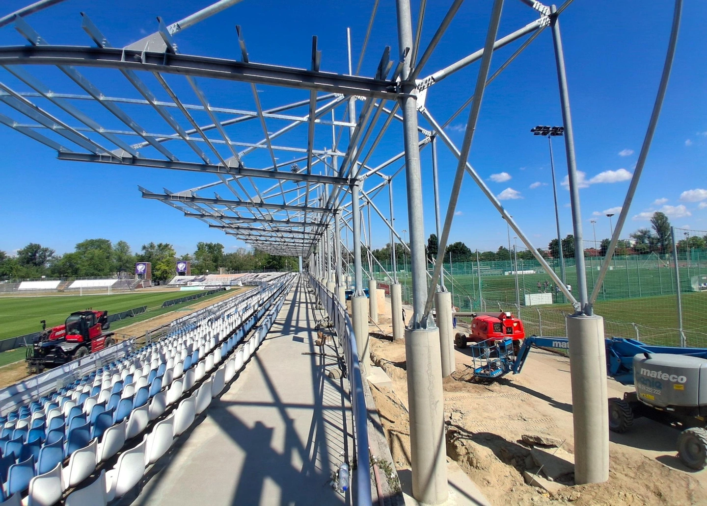 Széktói Stadion lelátófedés (57)