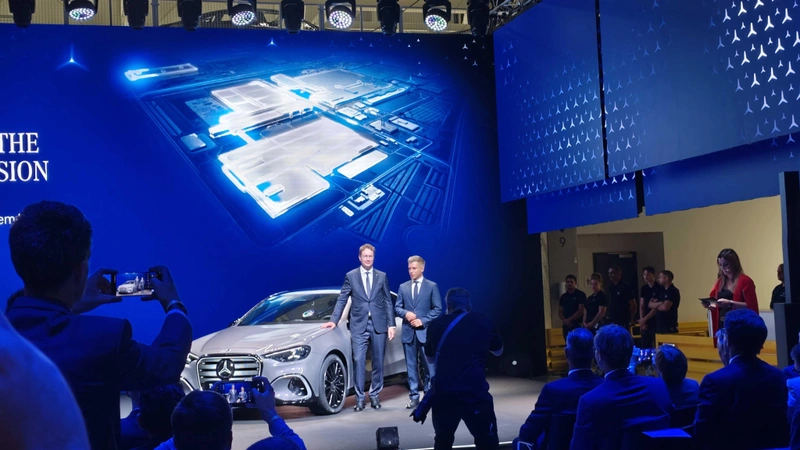 Magyar Péter Mercedes