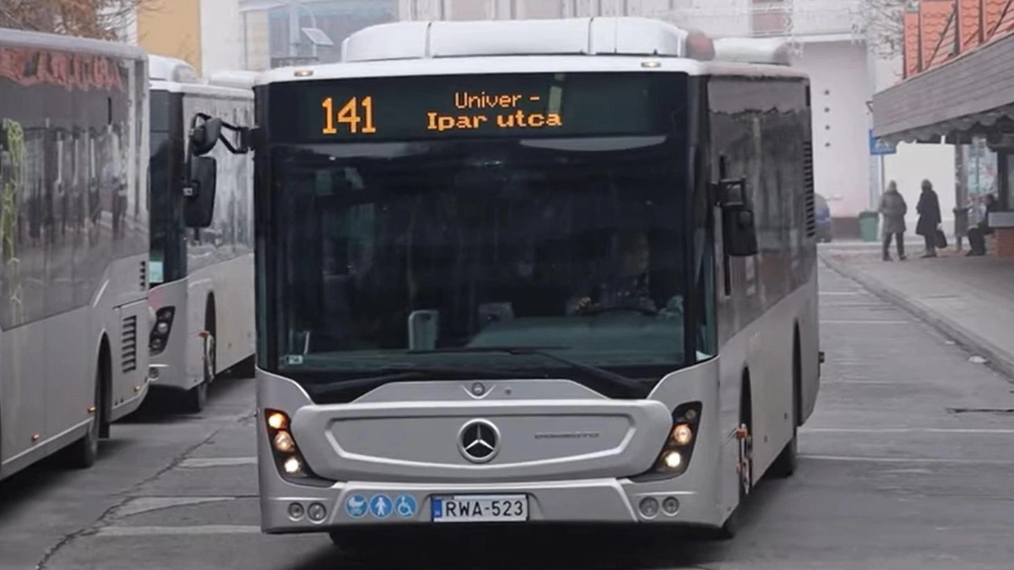 busz-uj-szamozas-KeKo-01.jpg