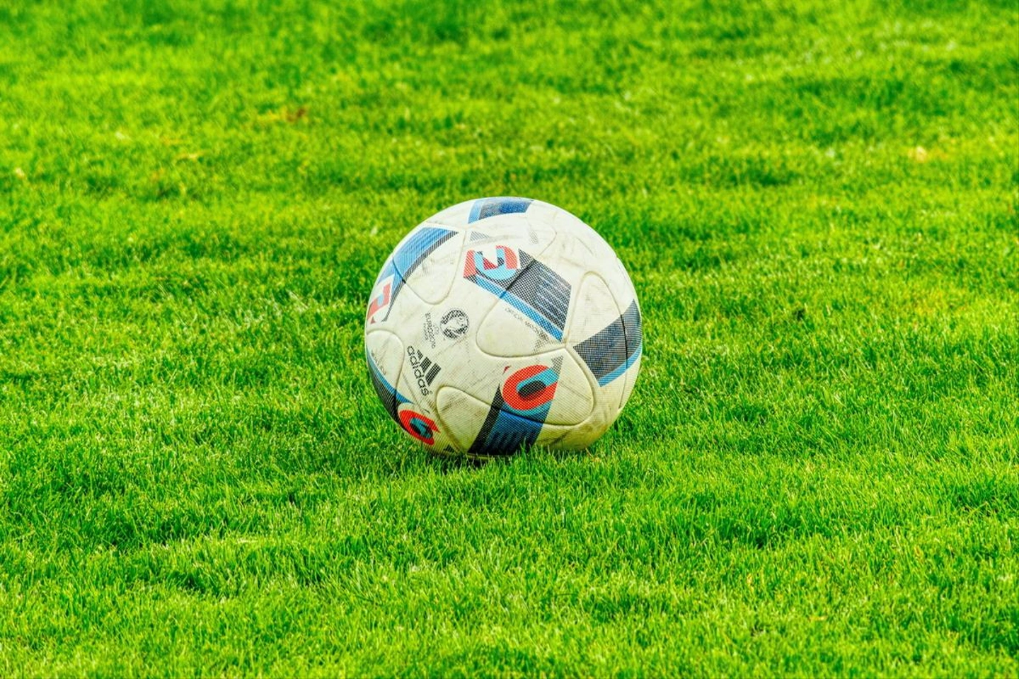 derjani-football-27785832