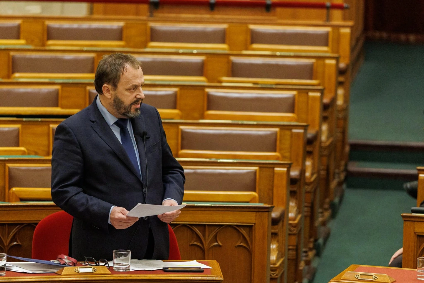 Kármán András miniszter