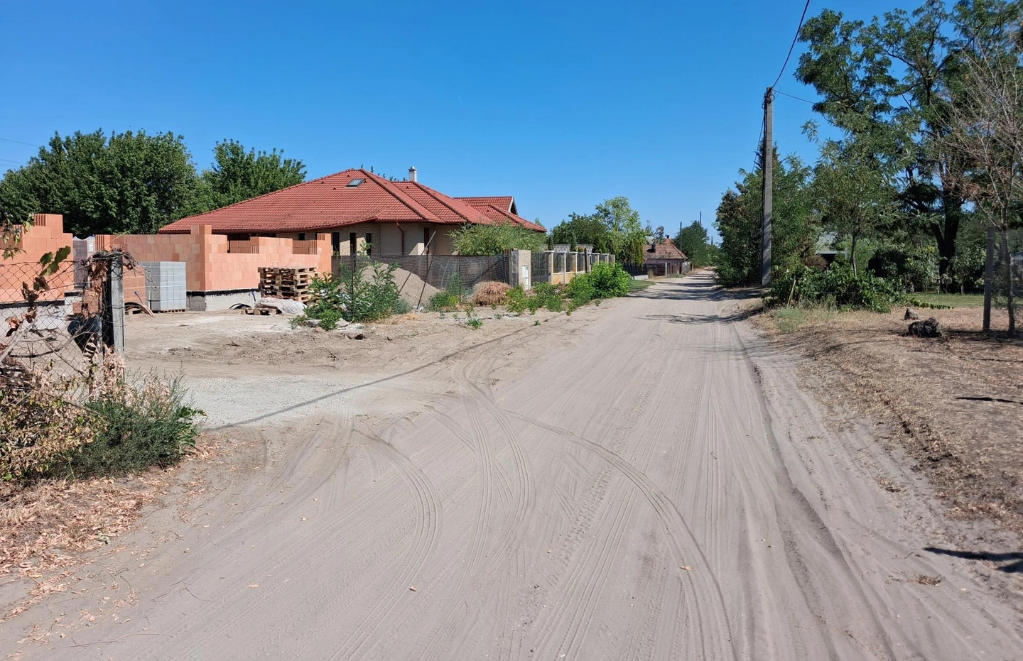 Felsőszéktó út Napkelet Vihar utca (199)