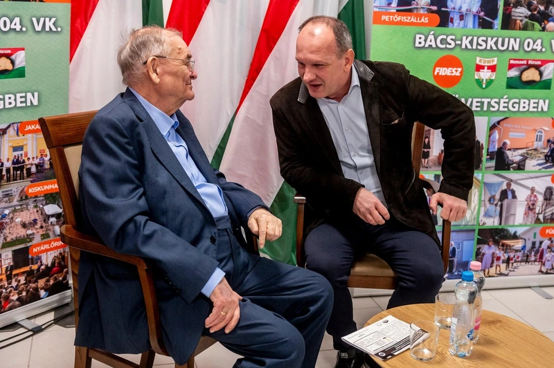 lezsák sándor csányi józsef