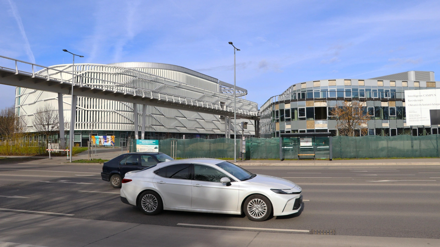 Neumann János Egyetem campus (4)
