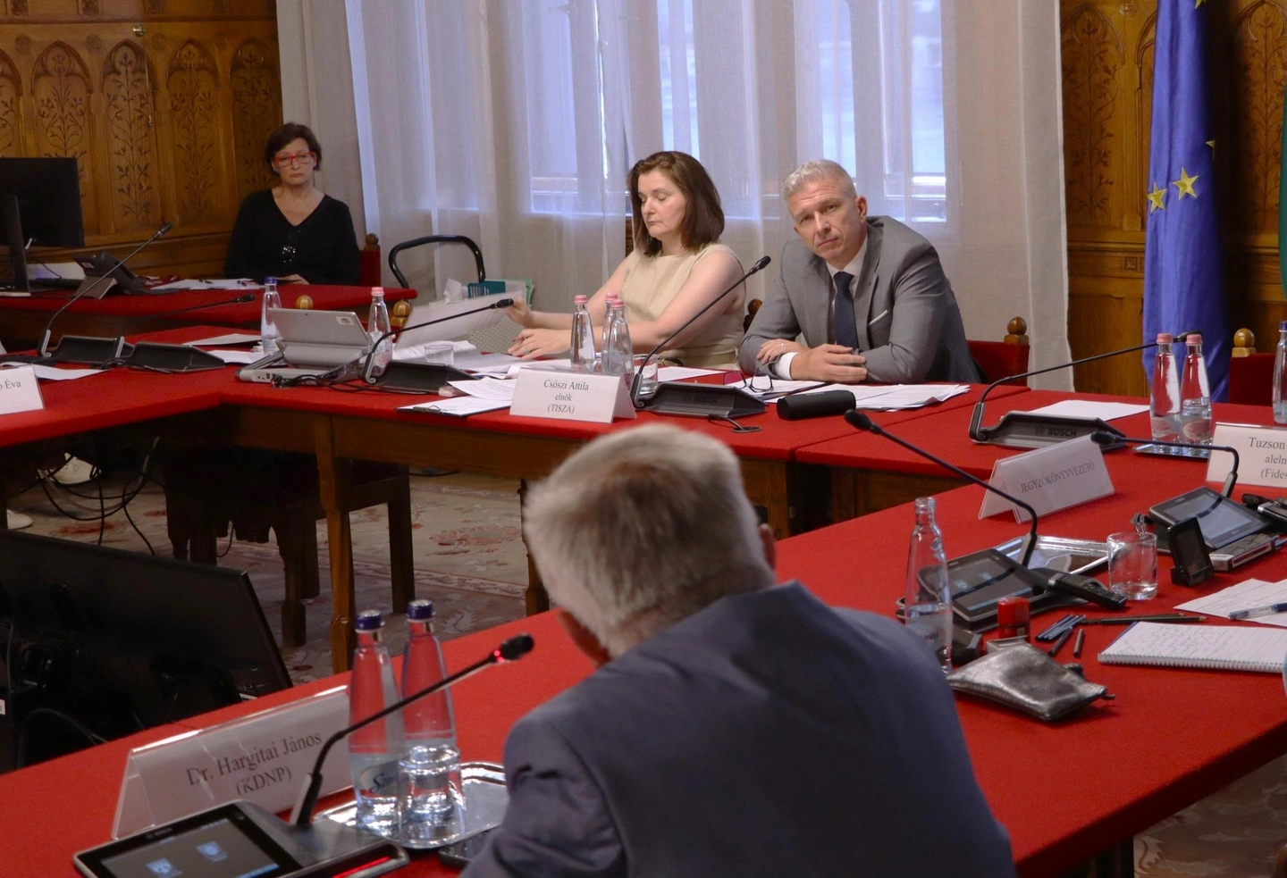 MNB vizsgálóbizottság (23)