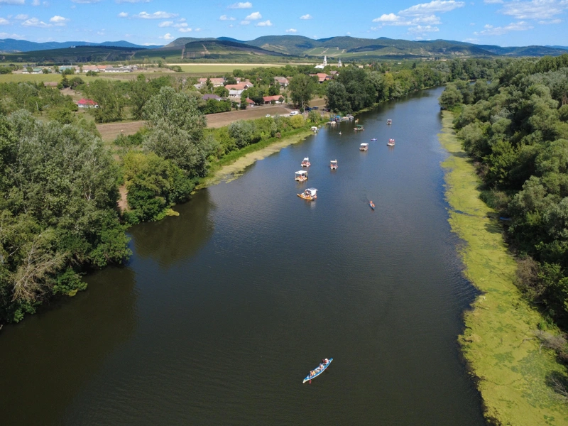 EPK_mezony_dron