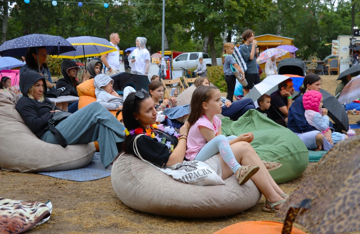 Petőfi Park jótékonysági kertmozi piknik (13)