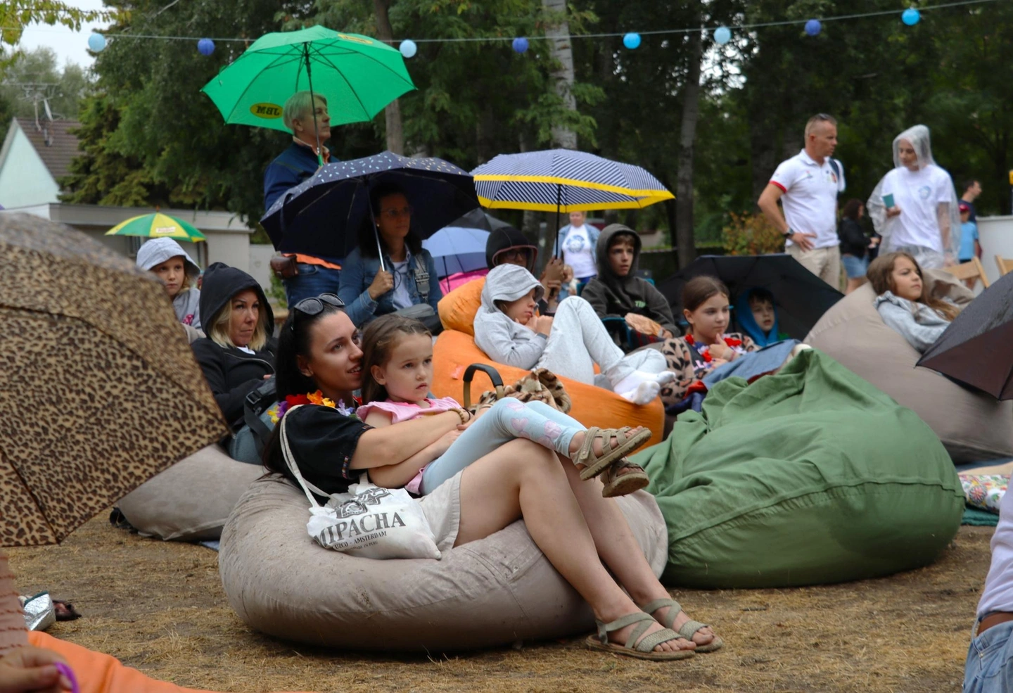 Petőfi Park jótékonysági kertmozi piknik (15)