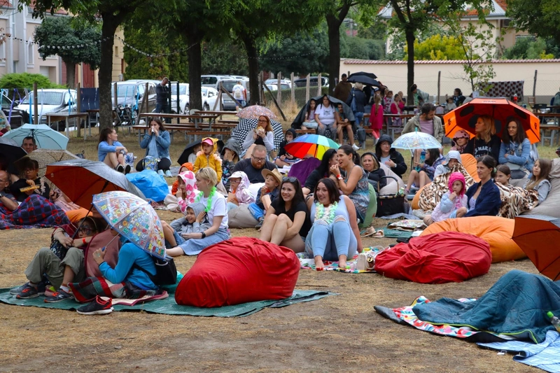 Petőfi Park jótékonysági kertmozi piknik (20)