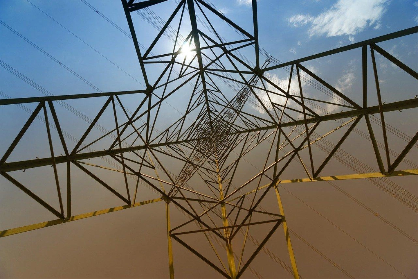 industry-3112436_1280.jpg