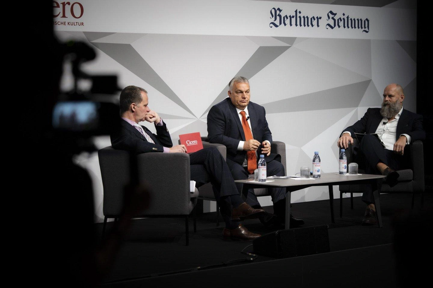 orban-berlin.jpg