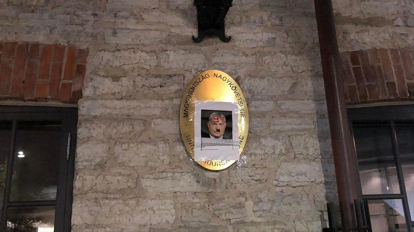 orban-hitler-masolat.jpg