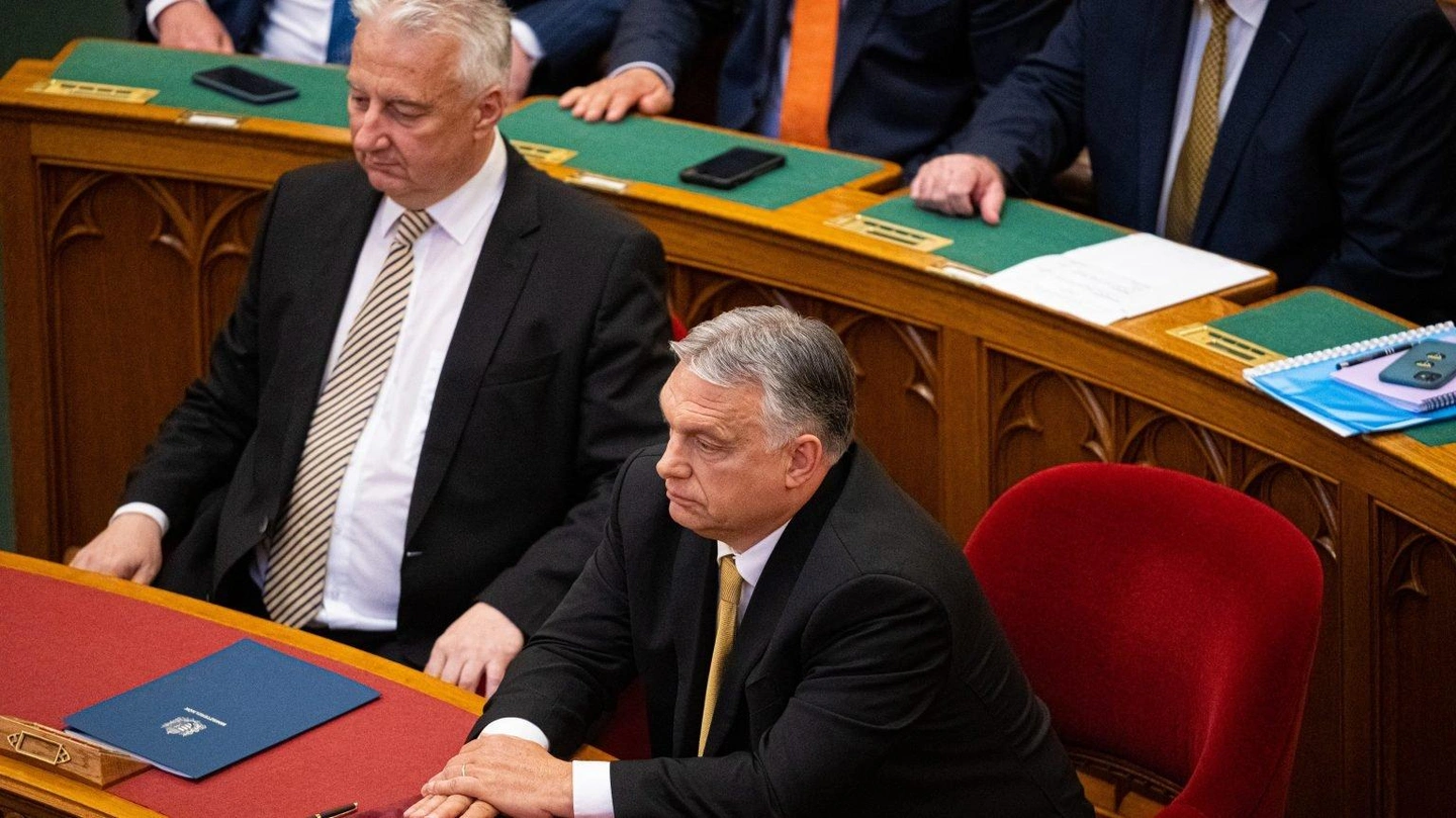 parlament7.jpg