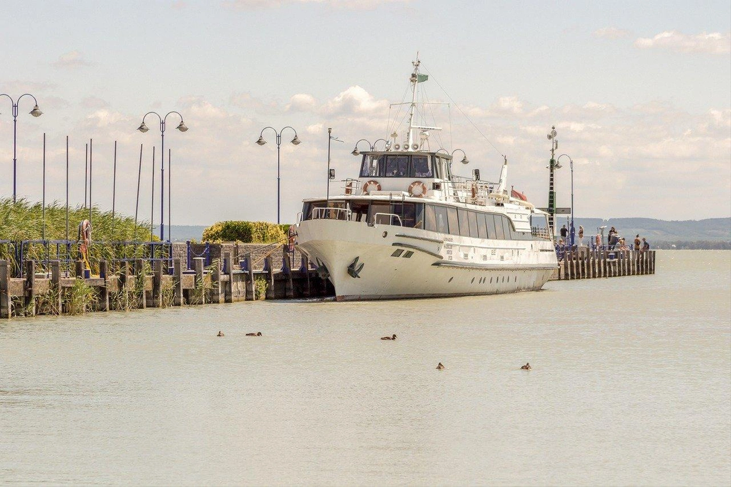 ship-5401439_1280.jpg