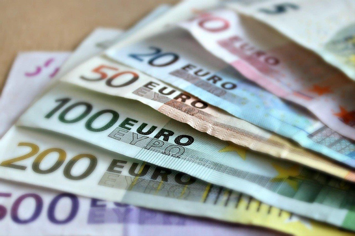banknotes-209104_1280.jpg