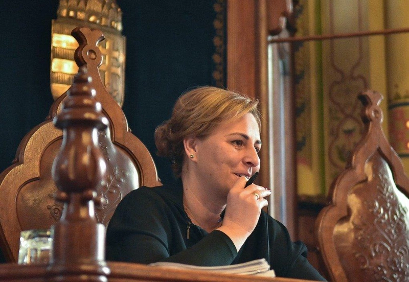 D72_5850.jpg