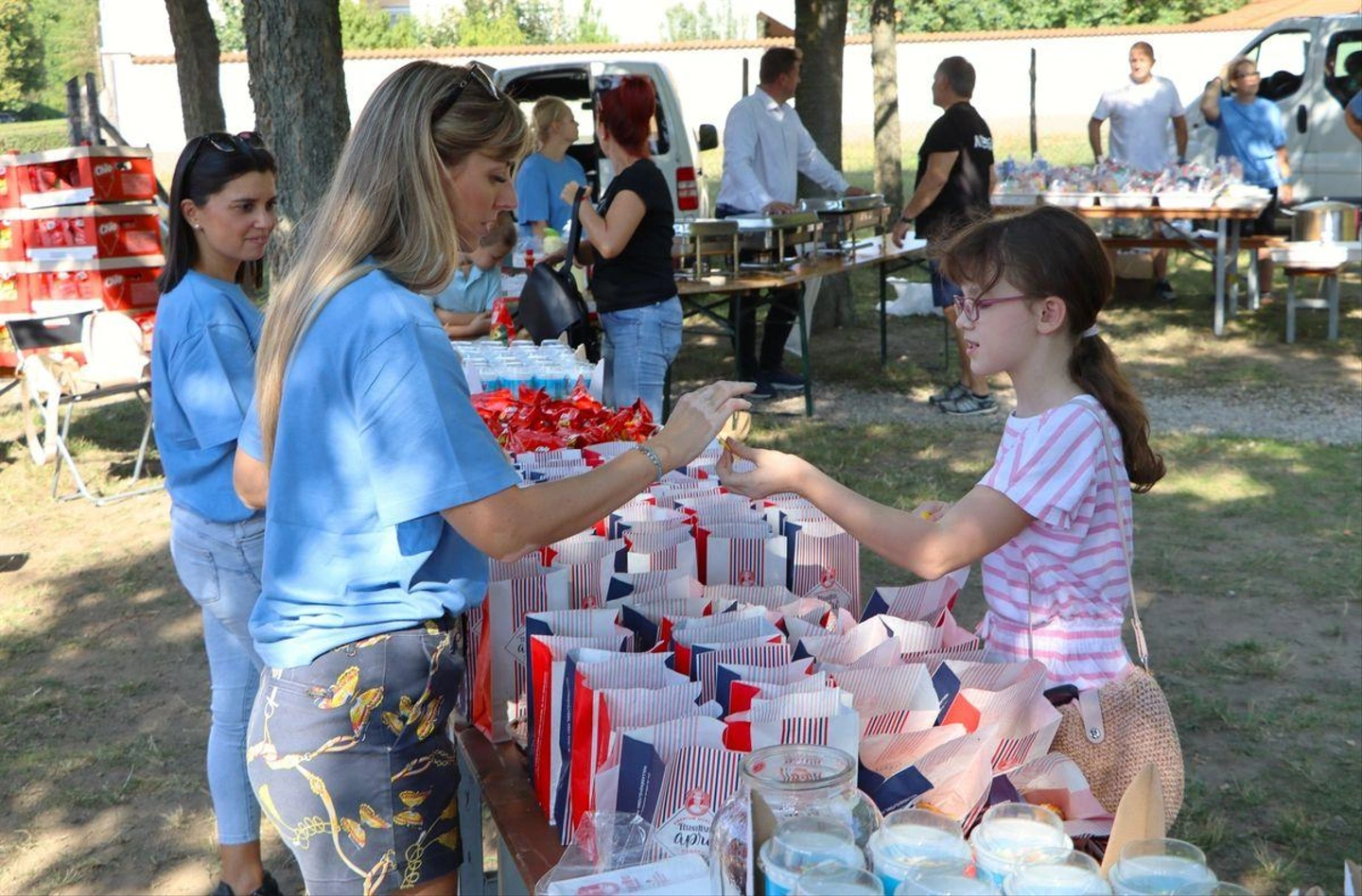 Danyi-Boti-Petofi-Park-jotekonysagi-kertmozi-13.jpg