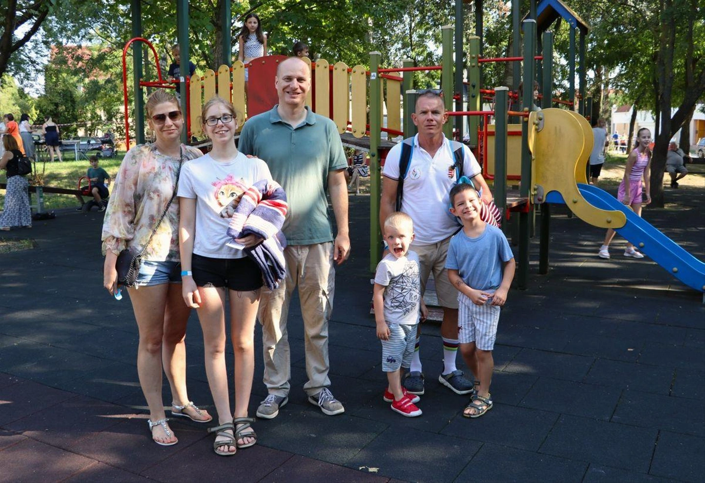 Danyi-Boti-Petofi-Park-jotekonysagi-kertmozi-14.jpg
