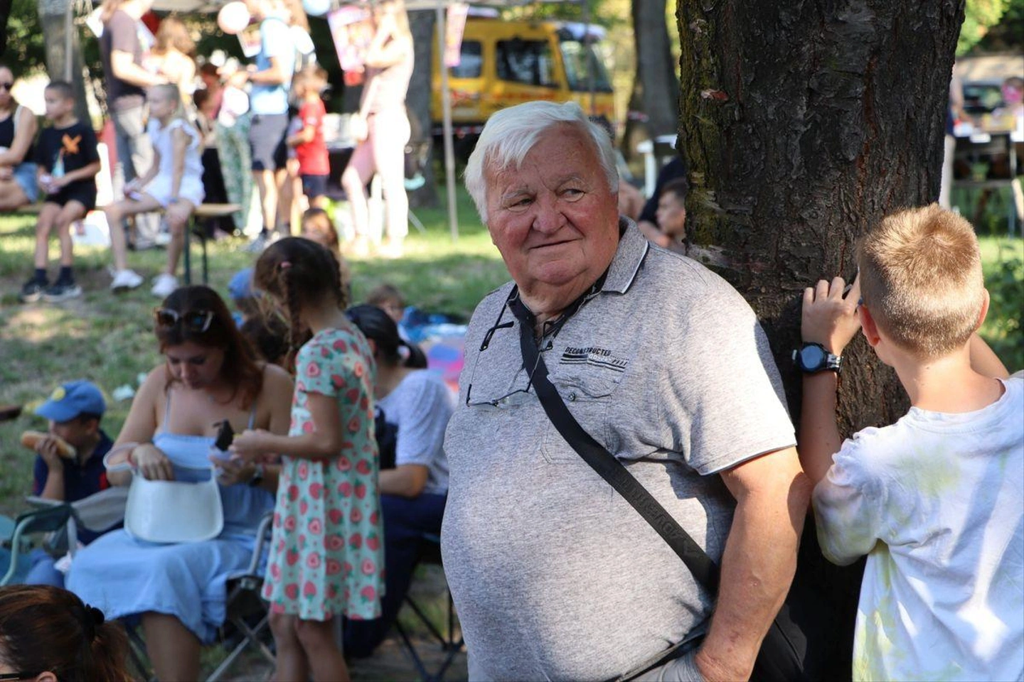 Danyi-Boti-Petofi-Park-jotekonysagi-kertmozi-32.jpg