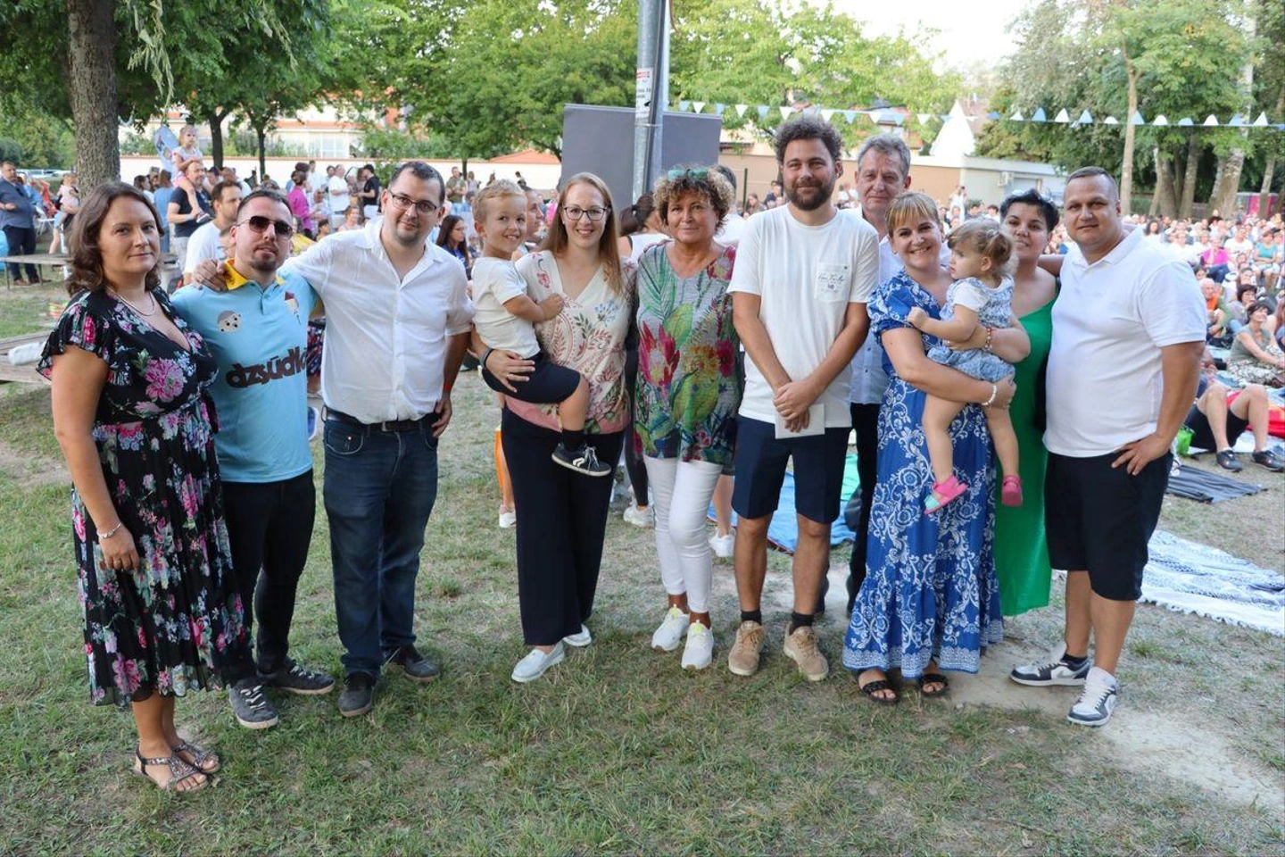Danyi-Boti-Petofi-Park-jotekonysagi-kertmozi-60.jpg
