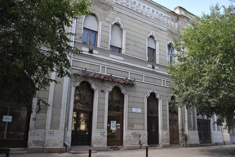 A Rákóczi utca elején magántulajdonban és városiban álló üzlet vár kiadásra. / kecsup.hu
