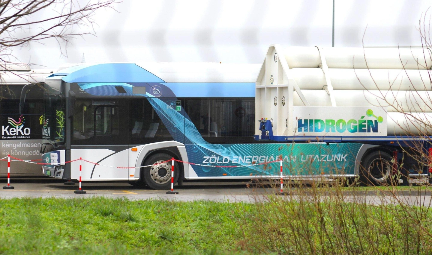 hidrogenbusz-8.jpg