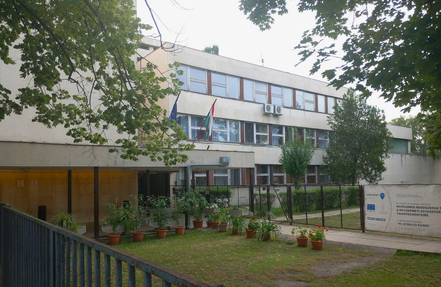 Kando-Kalman-iskola-1.jpg