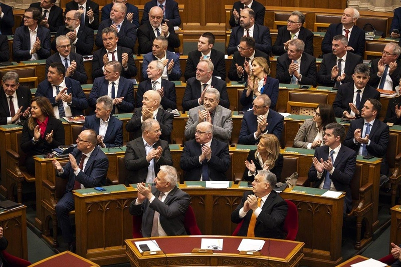 orszaggyules.jpg