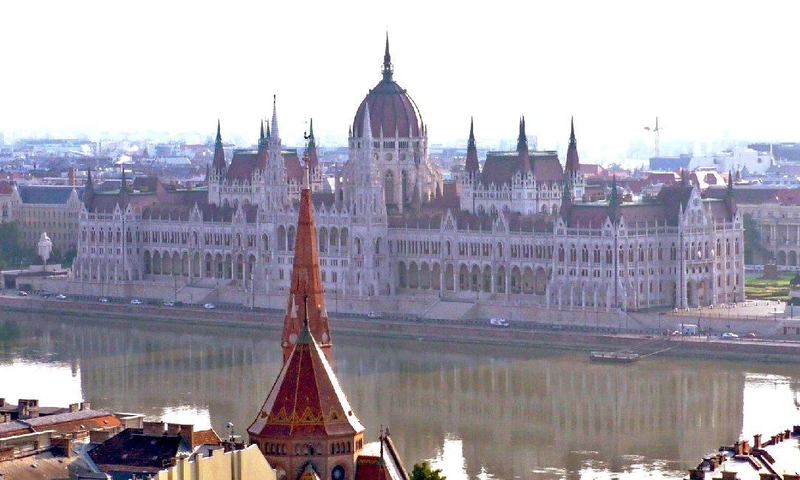 parlament9-masolat.jpg