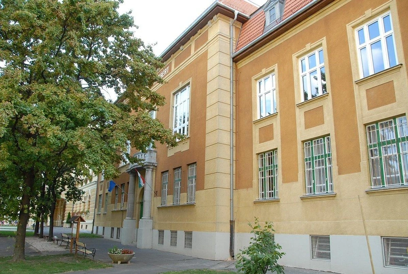 szentes-iskola.jpg