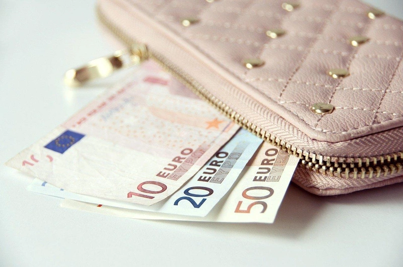 wallet-867568_1280.jpg