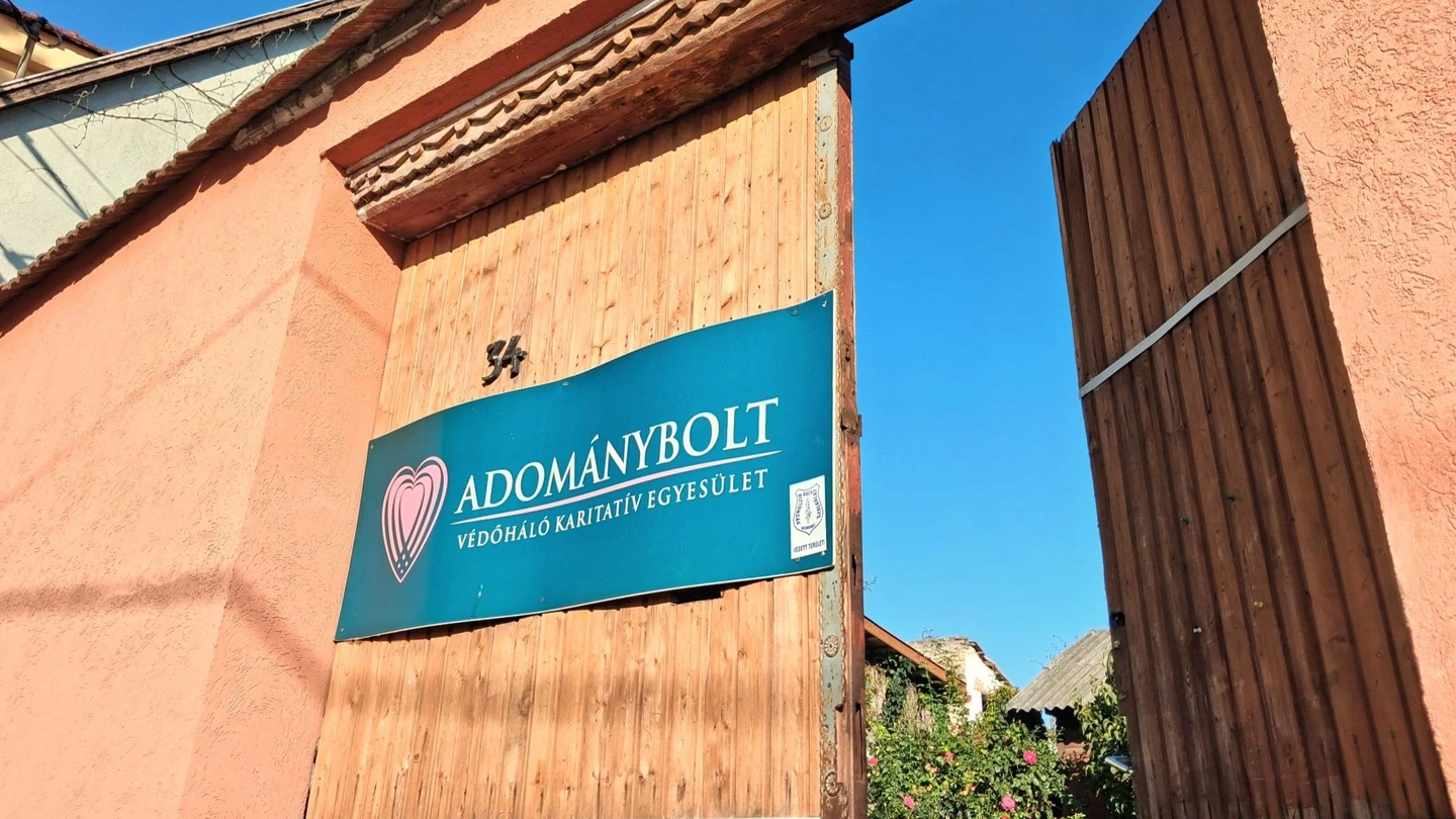 _Védőháló adománybolt 04