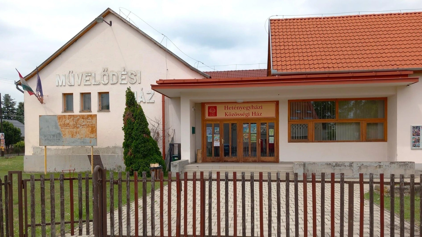 Látott már szebb napokat – a Hetényegyházi Közösségi Ház / Fotó: Hraskó István
