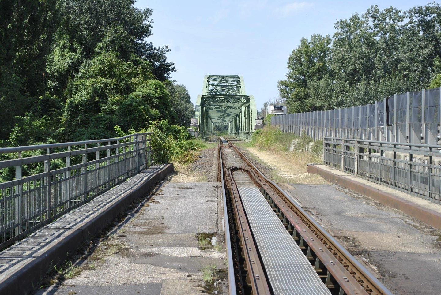 0.-kiemelt-tiszai-hid-1920x1285.jpg