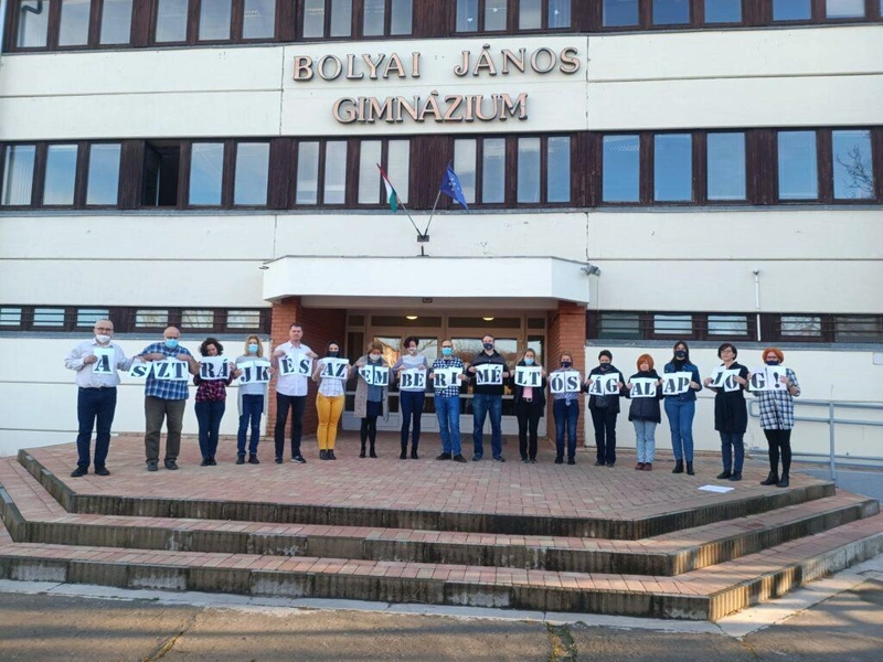 A sztrájk alapjog, üzenik a kecskeméti Bolyai tanárjai – 2022. 02. 23 / Fotó: kecsup.hu