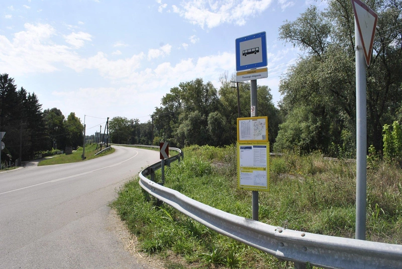 Alkalmi megálló a Tisza mellett / Fotó: kecsup.hu