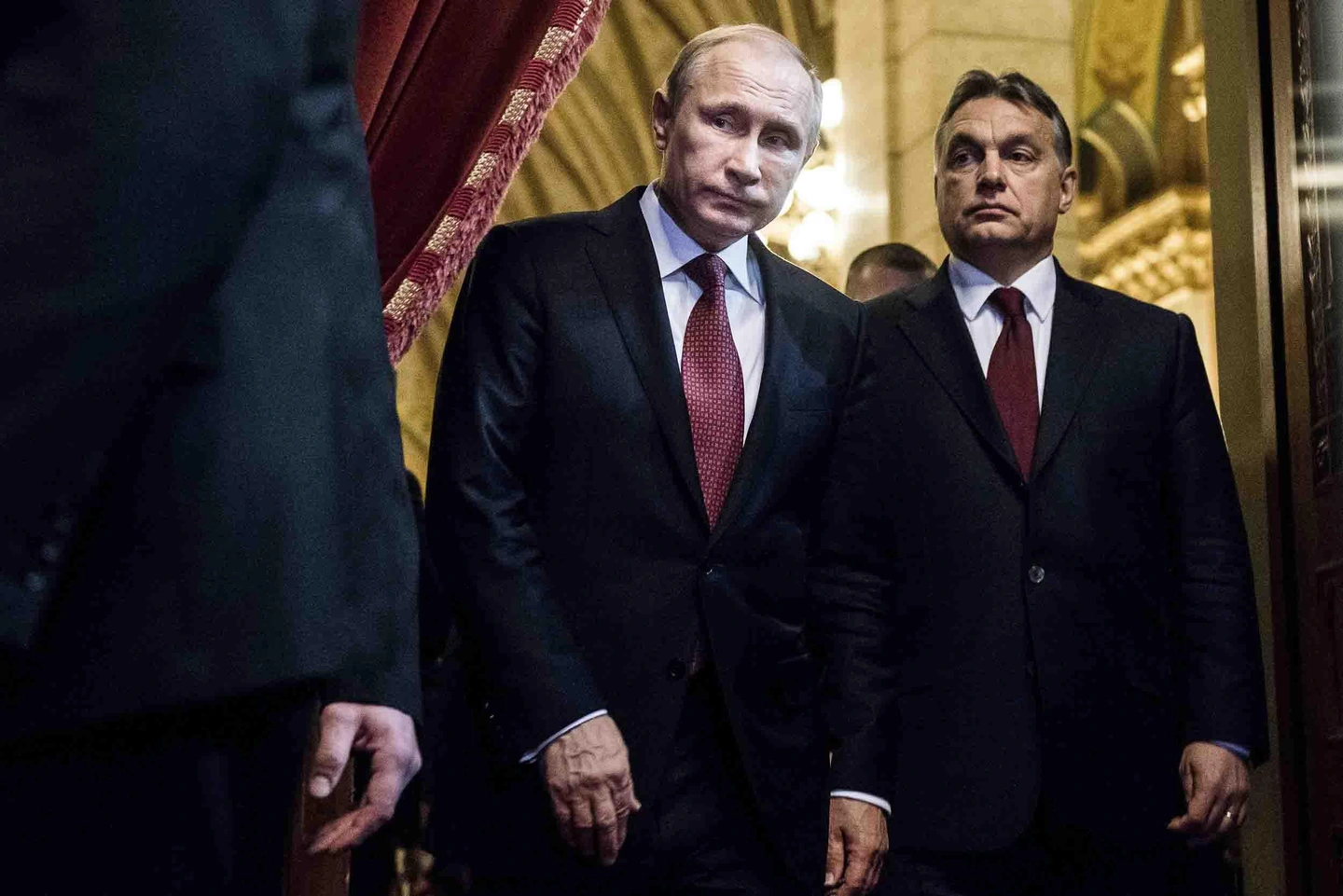 220405-viktor-orban-vladimir-putin-cs-1920x1282.jpg