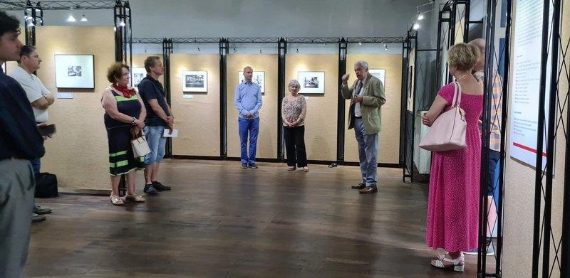 Baki Péter, Szabó Judit és Fejér Zoltán a kiállításmegnyitón / Fotó: Felicides Ildikó