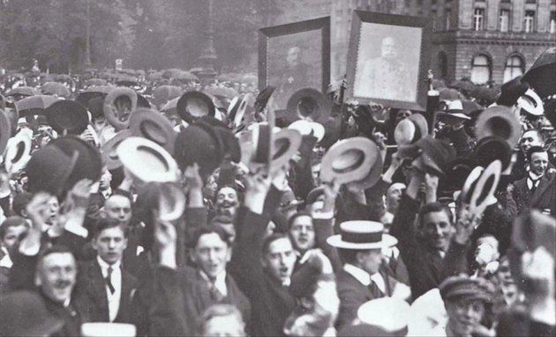 A háború kitörését lelkesen fogadták 1914-ben / Fotó: Múlt-kor