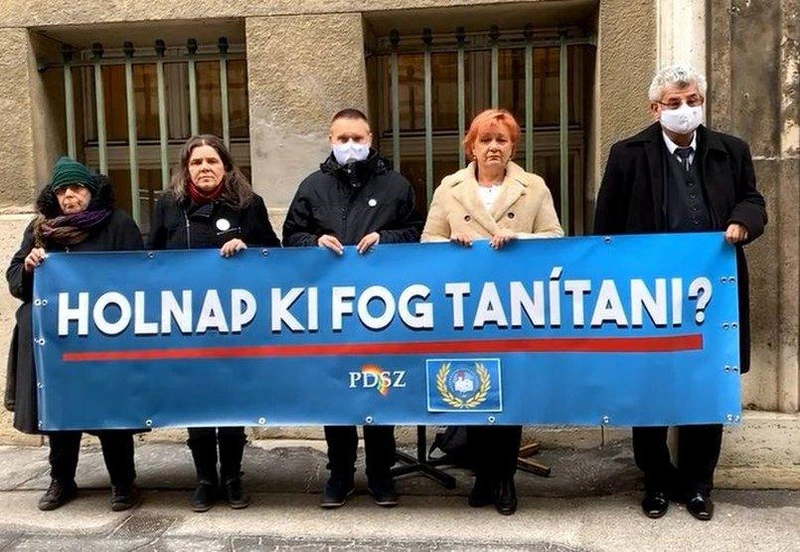 A PSZ és a PDSZ „Holnap ki fog tanítani?” országos akciósorozattal hívják fel a figyelmet a pedagógushiányra / Fotó: eduline.hu