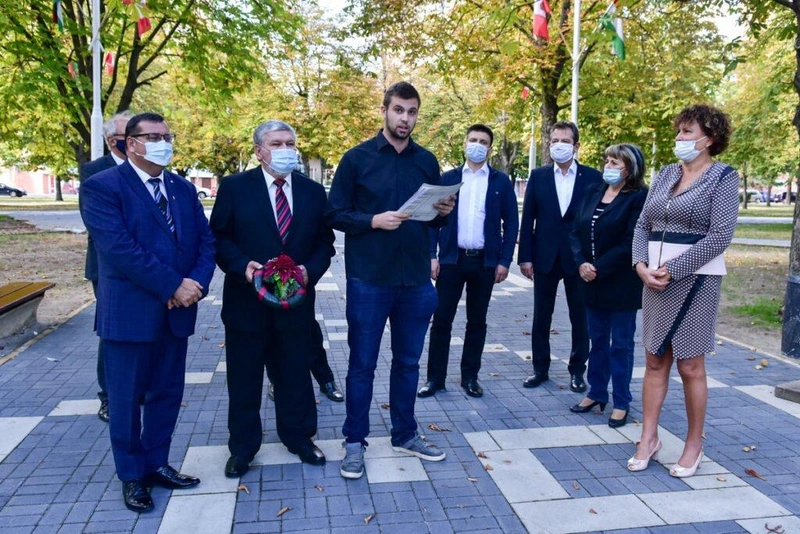 Józsa Bálint beszél