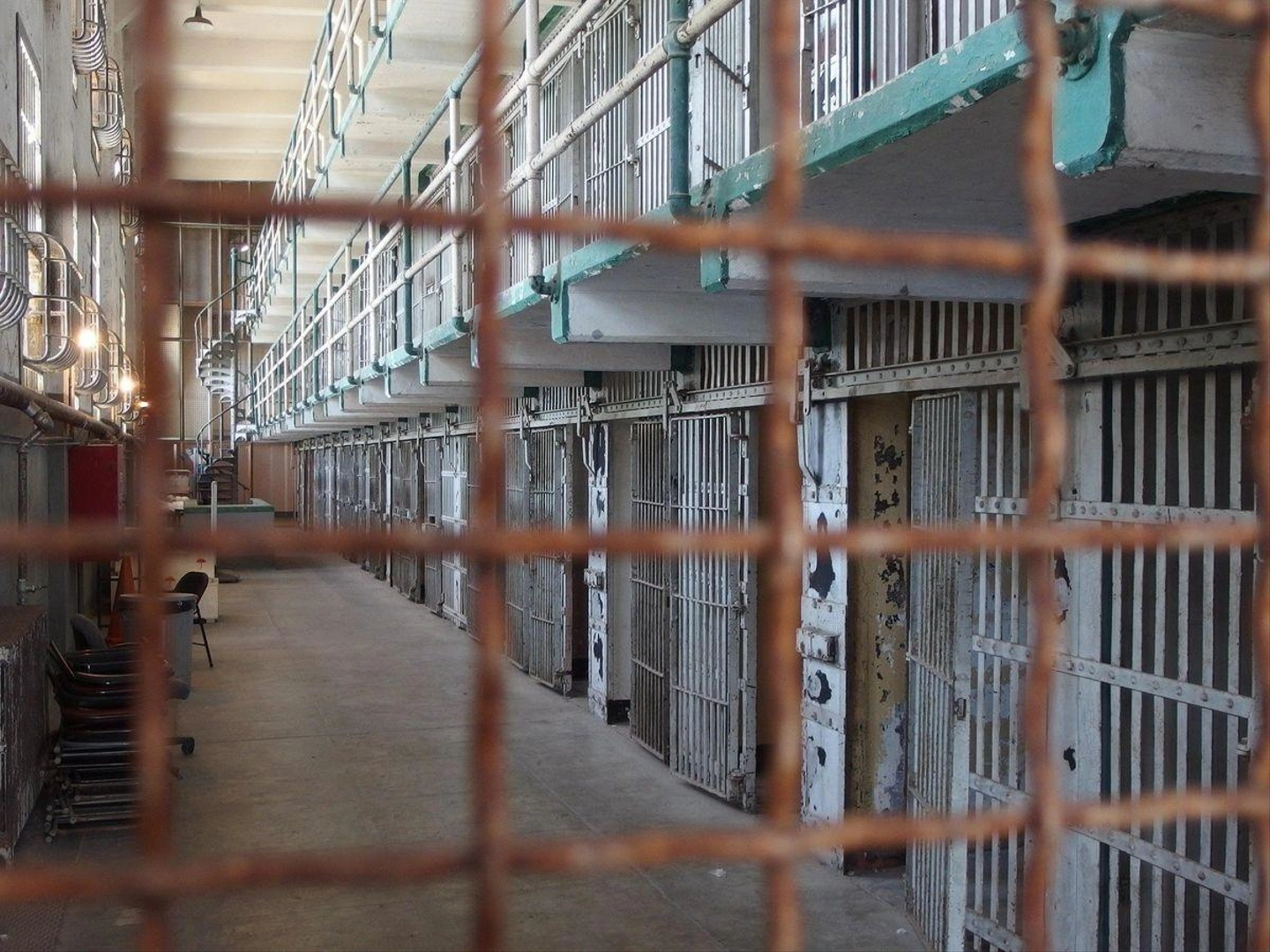 alcatraz-2161655_1920.jpg