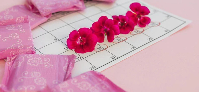 calendar-with-flowers-sanitary-towels-1-920x425-1.jpg